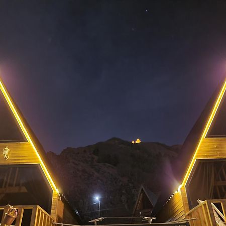 Pine Chalet Kazbegi Exterior photo