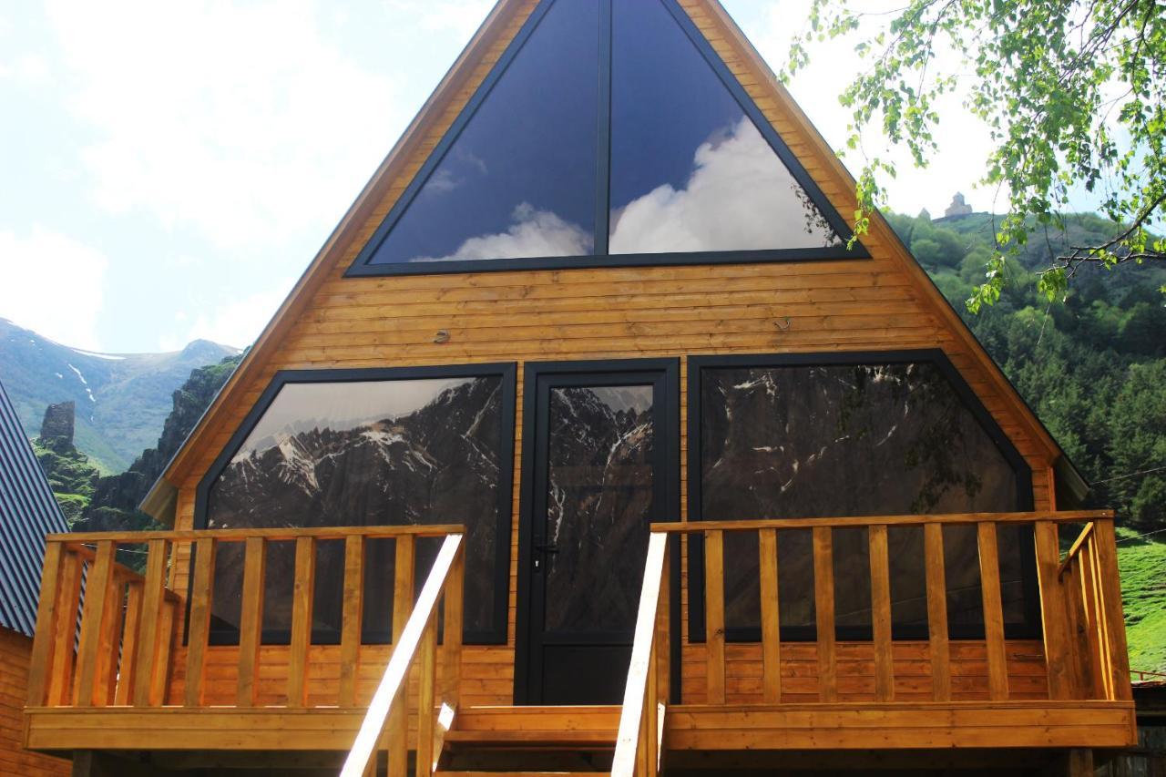 Pine Chalet Kazbegi Exterior photo