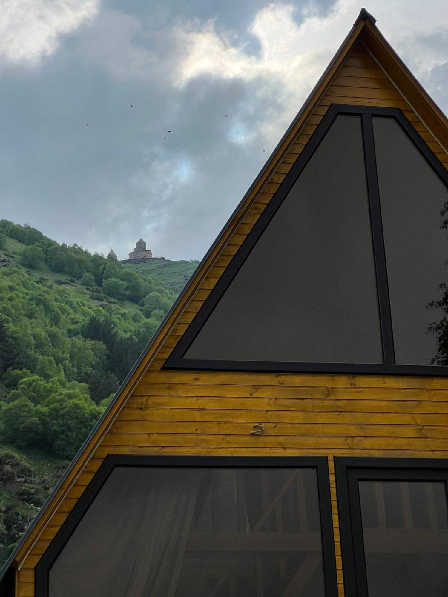 Pine Chalet Kazbegi Room photo